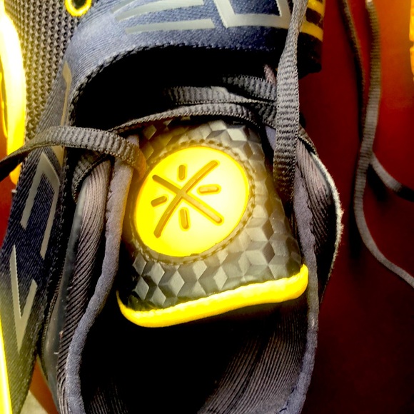 Li-Ning Way of Wade 7 All City Marquette PE Basketball Shoes - Black/Yellow - Picture 10 of 13